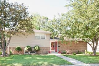 325 North Ave, Elmhurst, IL 60126-2628