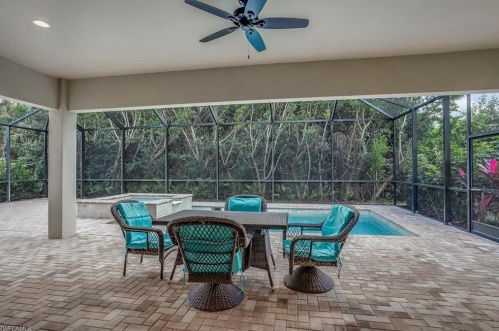 2867 Coco Lk Dr, Naples FL 34105-4514 exterior