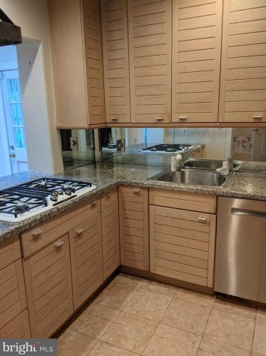 4855 Reservoir Rd, Washington DC  20007-1543 exterior