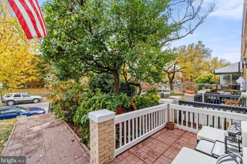 305 17th St, Washington, DC 20003-2431