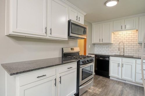 268 Southward Dr, Moon Twp PA  15108-3150 exterior