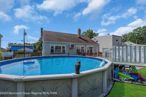 865 Barry Ave, Perth Amboy NJ 08861-1626 exterior