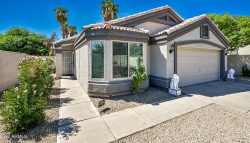 122 Soho Pl, Chandler AZ  85225-5724 exterior