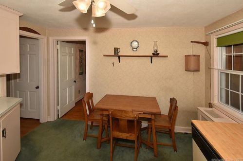 1052 Plymouth St, Windsor CT 06095-3653 exterior