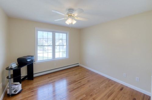 9 Quaker Rd, Worcester MA 01602-2298 exterior