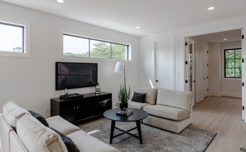 1909 Dayton St, Chicago IL 60614-5028 exterior