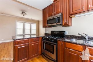 1518 Waveland Ave, Chicago IL  60613-3612 exterior