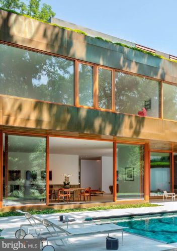 3131 Chain Brg Rd, Washington DC 20016-3301 exterior