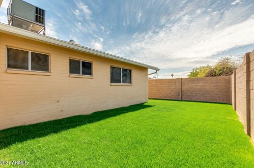 6702 42nd Ave, Phoenix AZ 85029-3068 exterior