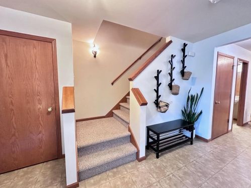 615 Hercules Trl, Madison WI  53718-2931 exterior