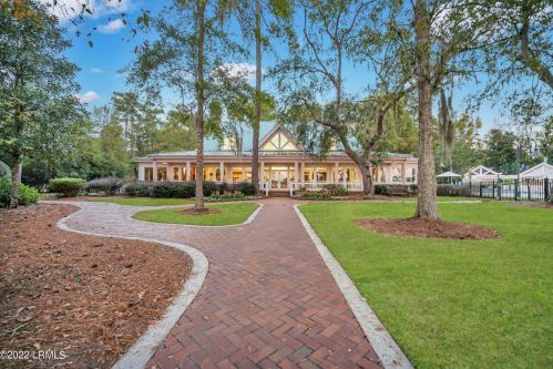 6 Raintree Ln, Bluffton SC 29909-5102 exterior