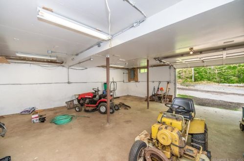 210 Geer Rd, Exeter CT 06249-2604 exterior