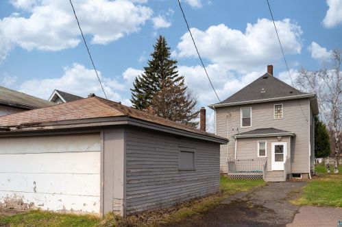 3726 Grand Ave, Duluth MN 55807-2849 exterior