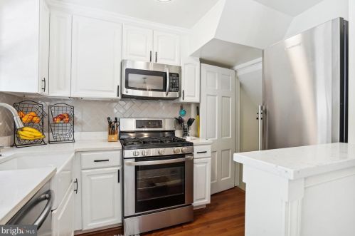 917 Columbus St, Alexandria VA 22314-1611 exterior