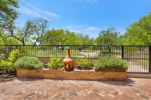 6091 Golden Eagle Dr, Tucson AZ  85750-1393 exterior