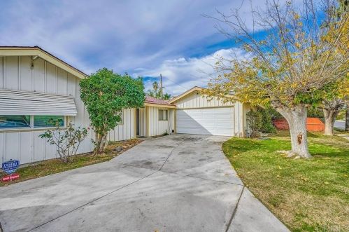 920 A St, Perris, CA 92570-2330