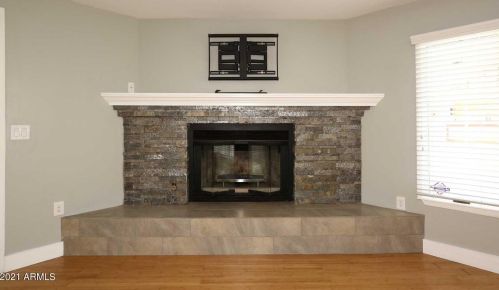 5711 12 Pl, Phoenix AZ 85014-5157 exterior