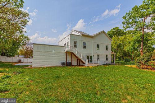 907 Gilbert Rd, Rockville MD  20851-1315 exterior