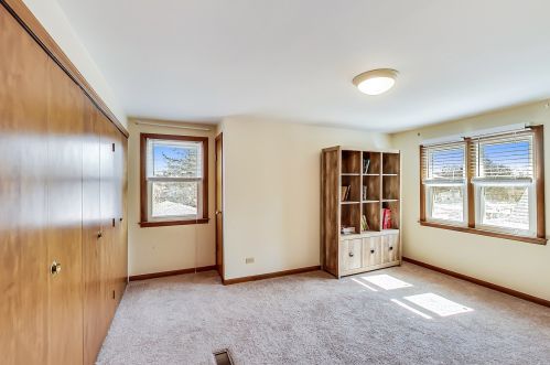 6147 Melvina Ave, Chicago IL 60638-4305 exterior