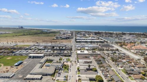 5441 Perkins Rd, Oxnard CA 93033-8833 exterior