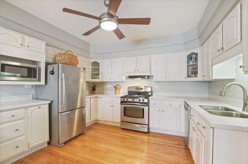 5223 Leamington Ave, Chicago IL 60651-2922 exterior