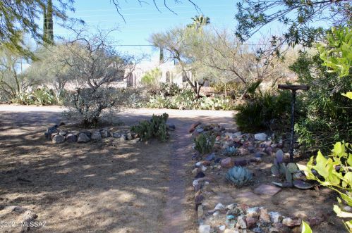 220 Paseo Seco, Green Valley AZ 85614-2714 exterior