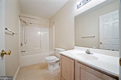 50 Steeplechase Cir, Chester PA 19014-1463 exterior