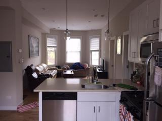 2778 Kenmore Ave, Chicago IL  60614-1306 exterior