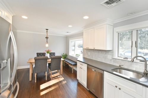 21 Nursery Rd, Huntington Station NY 11747-1028 exterior