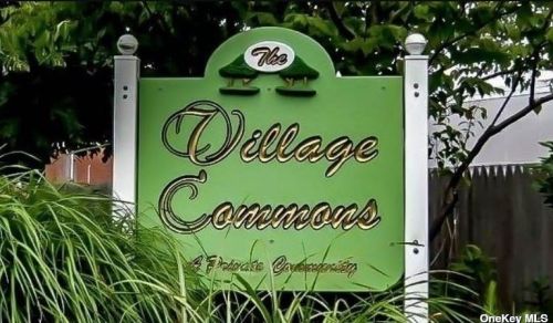 1 Greenmeadow Dr, Babylon NY 11702-2300 exterior