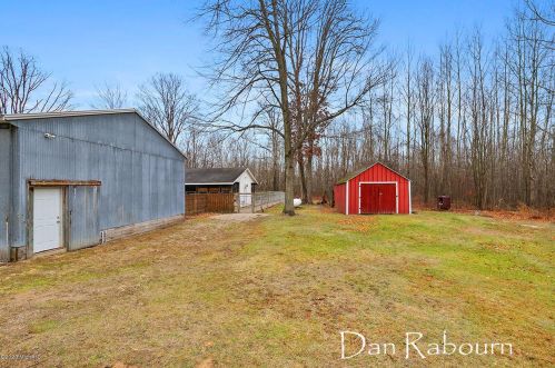 1662 136th St, Grant MI 49327-9643 exterior