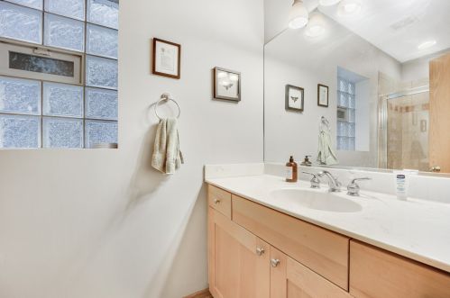 843 Mozart St, Chicago IL 60622-4417 exterior