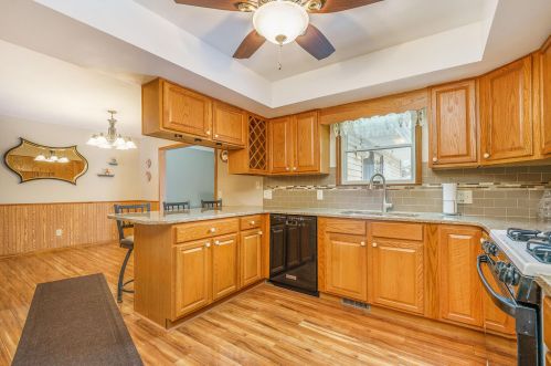 3660 Evaline Dr, Meskegon MI 49444-4133 exterior