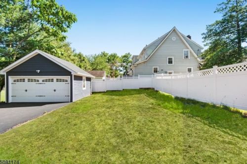 192 Gregory Pl, Town Center NJ  07052-3952 exterior