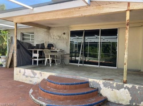 5257 Cypress Ln, Naples, FL 34113-7709