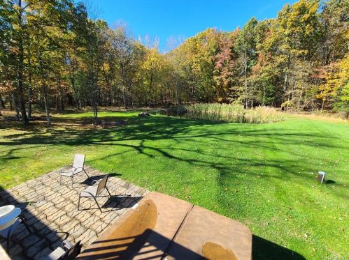 135 Ledge Rd, Middletown NY 10940-7518 exterior