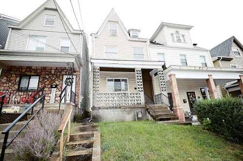 329 Augusta St, Pittsburgh PA  15211-1105 exterior