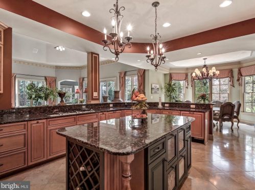 11300 Glen Rd, Rockville MD 20854-1849 exterior