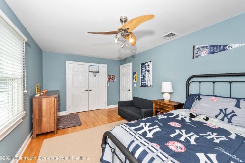 131 Monroe Ave, Red Bank NJ 07702 exterior