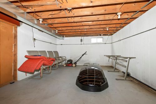 2462 Cass St, Joliet IL 60432-3050 exterior