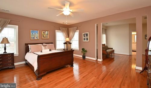 5718 Colfax Ave, Alexandria VA 22311-1012 exterior