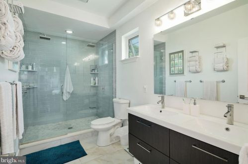 2201 Cumberland St, Philadelphia PA 19125-2203 exterior