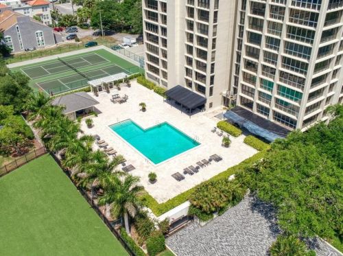 3301 Bayshore Blvd, Tampa FL  33629-8875 exterior