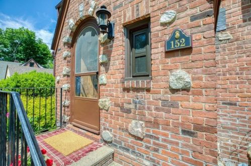 152 Belleclaire Ave, Springfield, MA 01106-1418