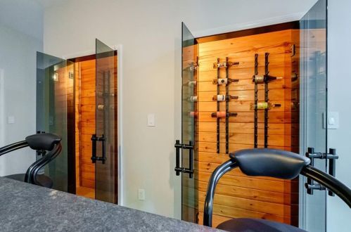 620 Colebrook Ct, Atlanta GA  30327-4710 exterior