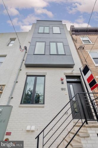 1810 Federal St, Philadelphia PA 19146-2915 exterior