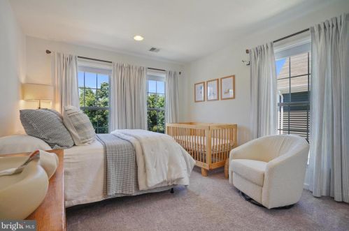 2222 Red Fox Dr, Hummelstown PA 17036 exterior