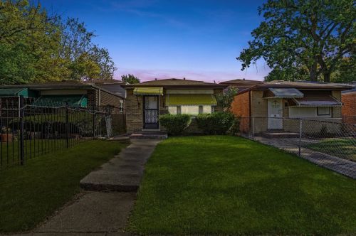 6903 Ada St, Chicago, IL 60636-3503