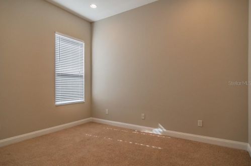 8028 Hampton Lake Dr, Tampa FL  33647-3558 exterior