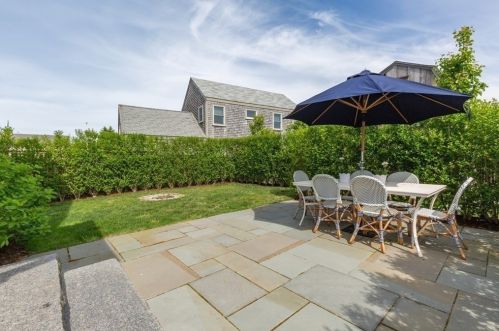 33 Vesper Ln, Nantucket MA  02554-2736 exterior